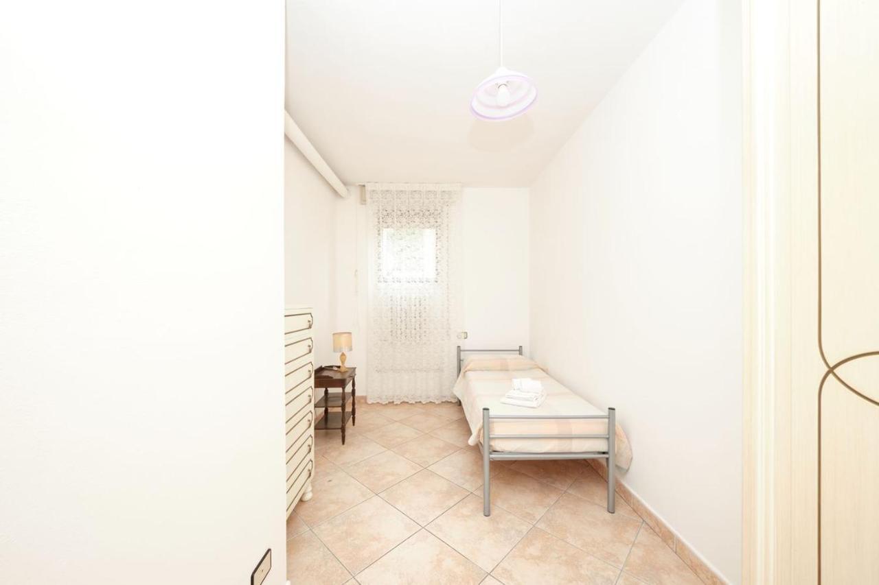 Appartamento Floriana Ντεζεντσάνο ντελ Γκάρντα Εξωτερικό φωτογραφία