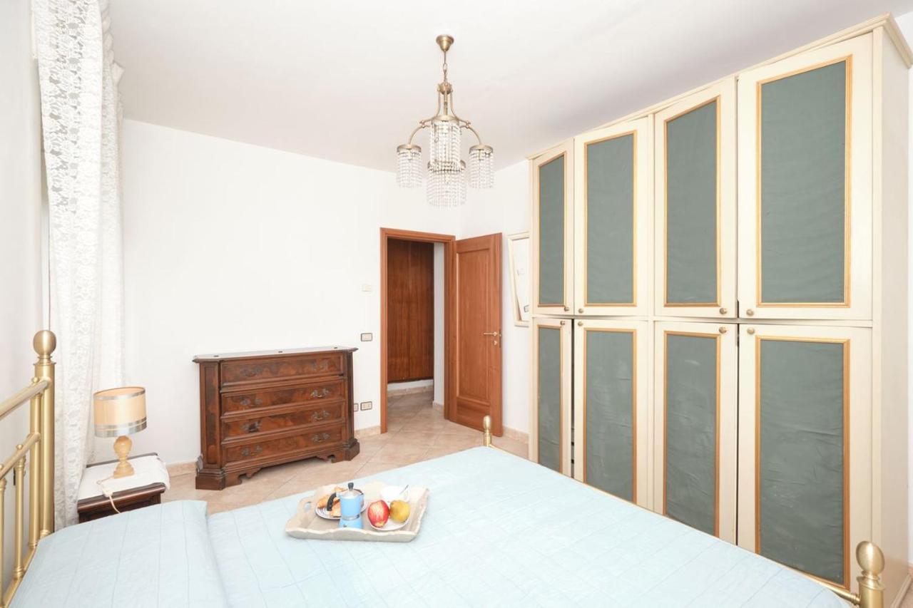 Appartamento Floriana Ντεζεντσάνο ντελ Γκάρντα Εξωτερικό φωτογραφία